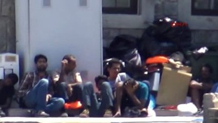Bodrum'da 2 Botta 95 Mülteci Yakalandı