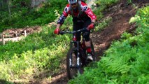 Adrénaline - VTT : Kilian Bron en freeride sur les pentes de La Clusaz