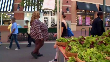 La plus grosse poitrine naturelle du monde