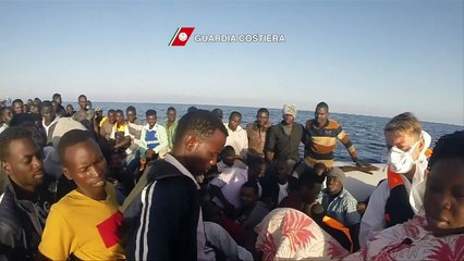 Méditerranée: 1.800 migrants secourus lundi