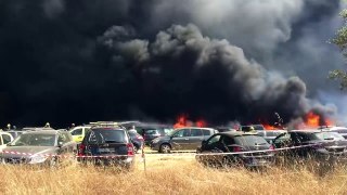 Incêndio no parque de estacionamento do Andanças destrói 422 carros
