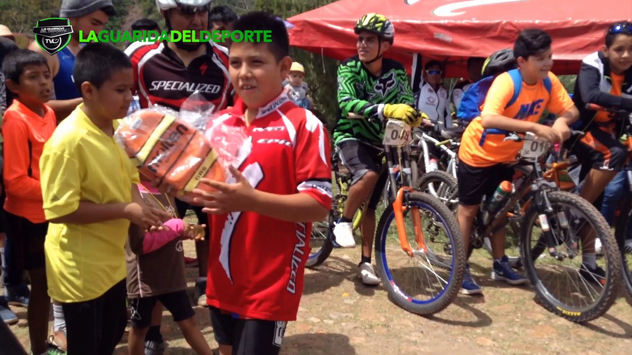 Premiación de Carrera De Ciclismo de la Cueva 2016