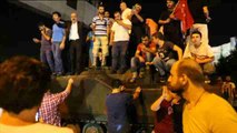 Turquía explica en Bruselas las medidas del régimen tras el golpe