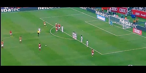David Alaba hits the post from free-kick - Bayern  vs Real Madrid