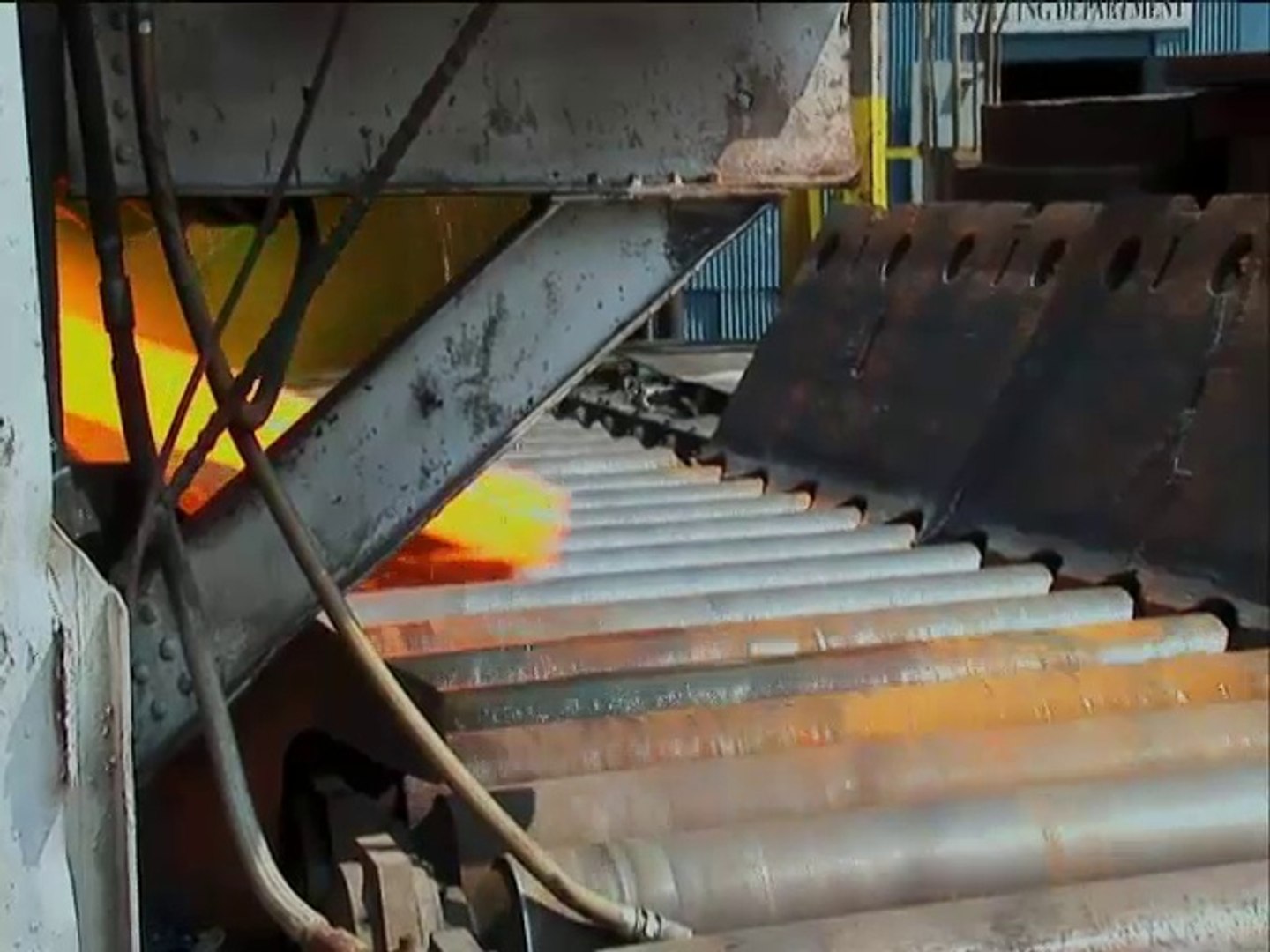 ⁣Metal hot forging and hot metal forming process