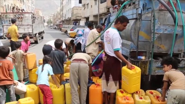 مليشيات الحوثي وصالح تحكم حصار تعز