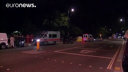 ΣΦΥΓΜΟΣ TV: Βρετανία_ Μια γυναίκα νεκρή και 6 τραυματίες από επίθεση με μαχαίρι στο Λονδίνο