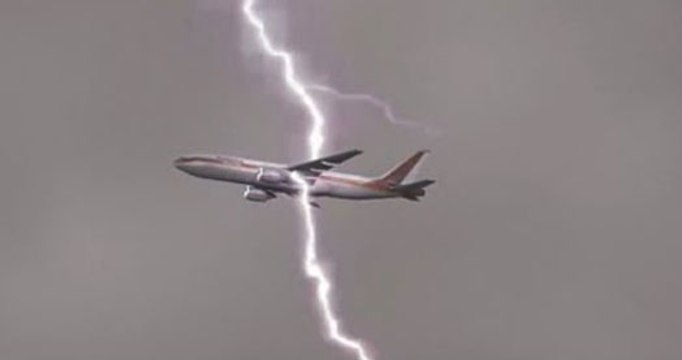 Shocking footage of Airplane Struck By Lightning Bolts