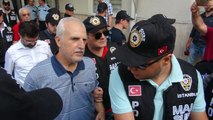 Hüseyin Avni Mutlu sağlık kontrolünde... Vatandaşlardan hastane önünde büyük tepki