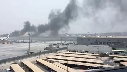 Emirates flight from Thiruvananthapuram crash lands at Dubai airport-Trendviralvideos