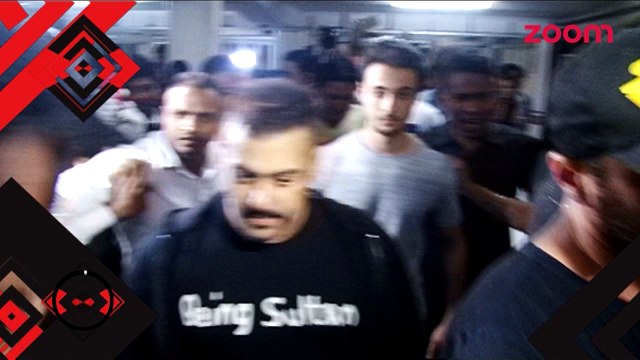 Salman Khan Replaces Saif Ali Khan In 'Race 3'-Bollywood News-#TMT