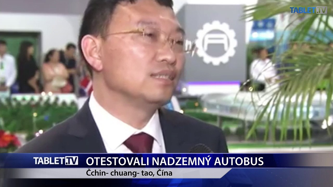 V Číne otestovali nadzemný autobus, pozrite si reportáž