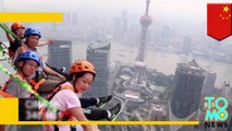 Cina membangun lantai kaca terbuka di atas gedung tertinggi - Tomonews