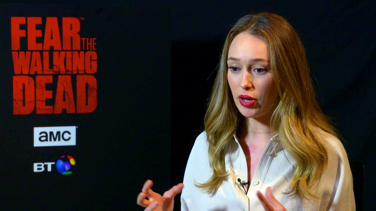 Cast of FTWD answer fan questions