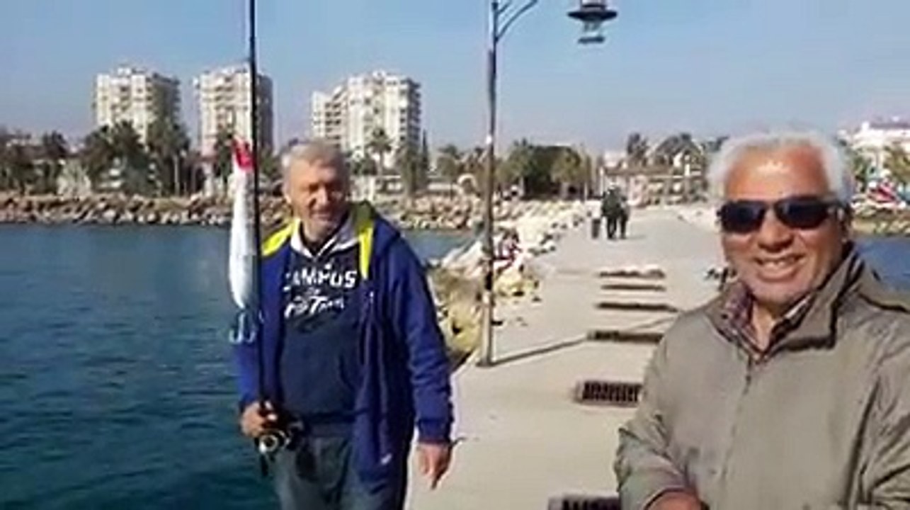 Kıyıdan su üstü sahte ile Aksiyon nasıl verilir