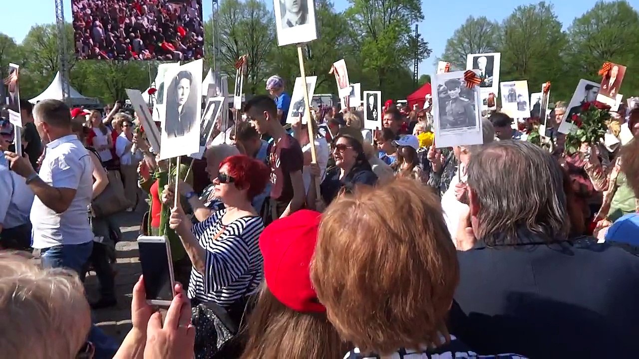 Шествие Бессмертного полка Рига 2016