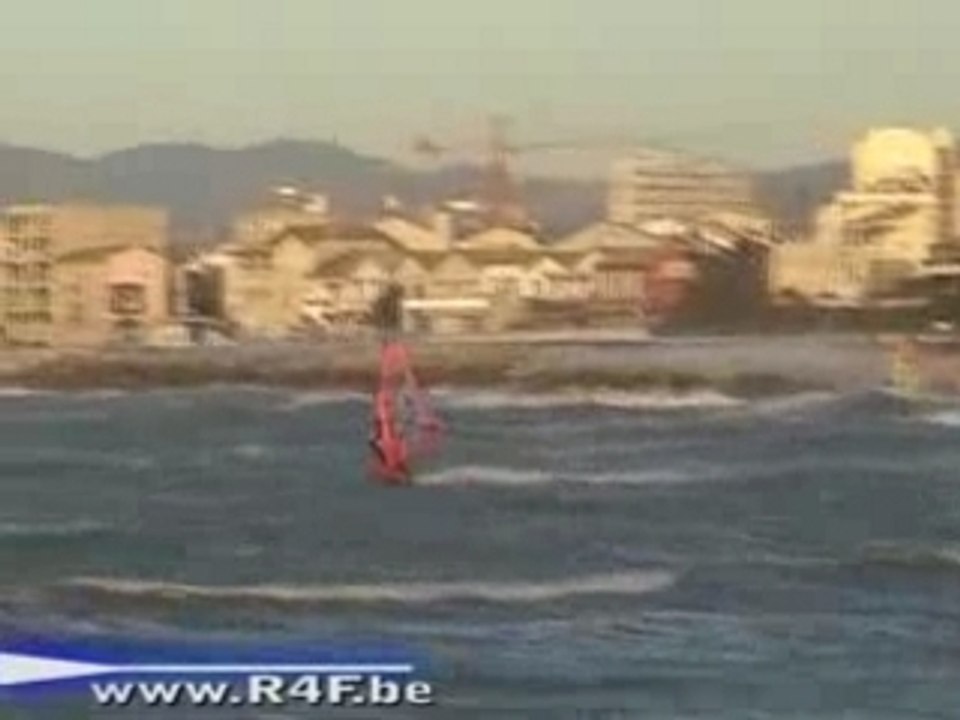 Carnage Windsurf Marseille Vent Violent