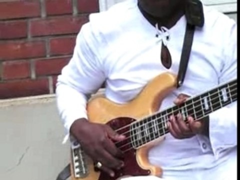 Bisou Bass, Soukouss sur la 5 cordes (Cameroun)