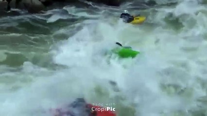 Pris au piège dans les remus d'une rivière, un kayakiste manque de se noyer !