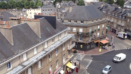 Vire depuis le haut de la Porte-Horloge