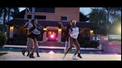 Carlitos Wey - Mucha Espuma [Official Video]