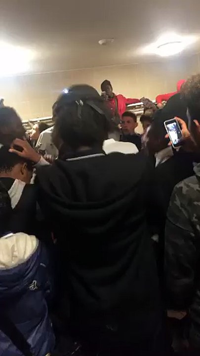La fête au vestiaire pour la montée des u15A