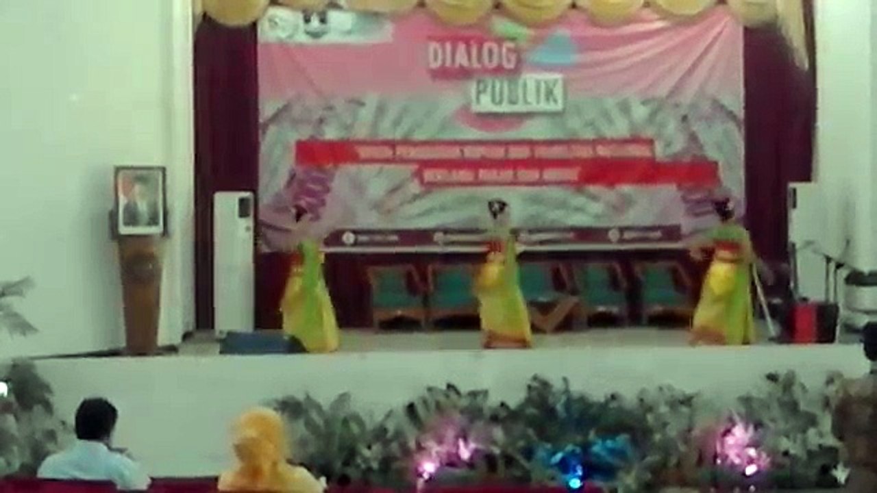 Traditional dance from Indonesia, Universitas Sebelas Maret