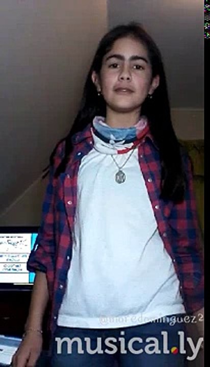 La caída de Miley cyrus  : Nuestrooooo prriiimmer video