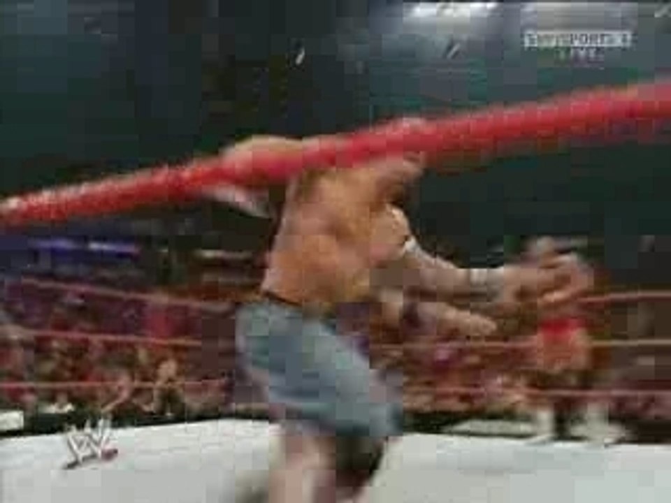 WWe Raw 23 Juillet 2007 John Cena & Candice