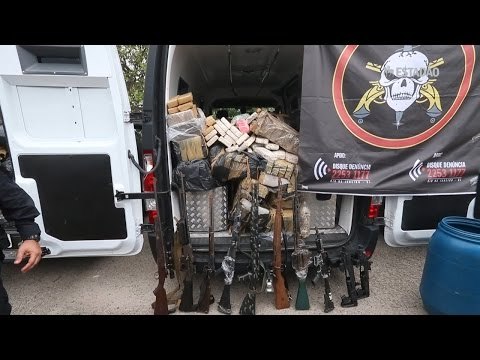 Bope encontra cerca de 3 toneladas de drogas enterradas no entorno do aeroporto do Galeão