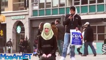 Muslim women harassed for praying In public with a hijab in New York