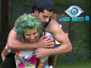 Gautam & Diandra get NAUGHTY in Bigg Boss 8 25th September Full Episode