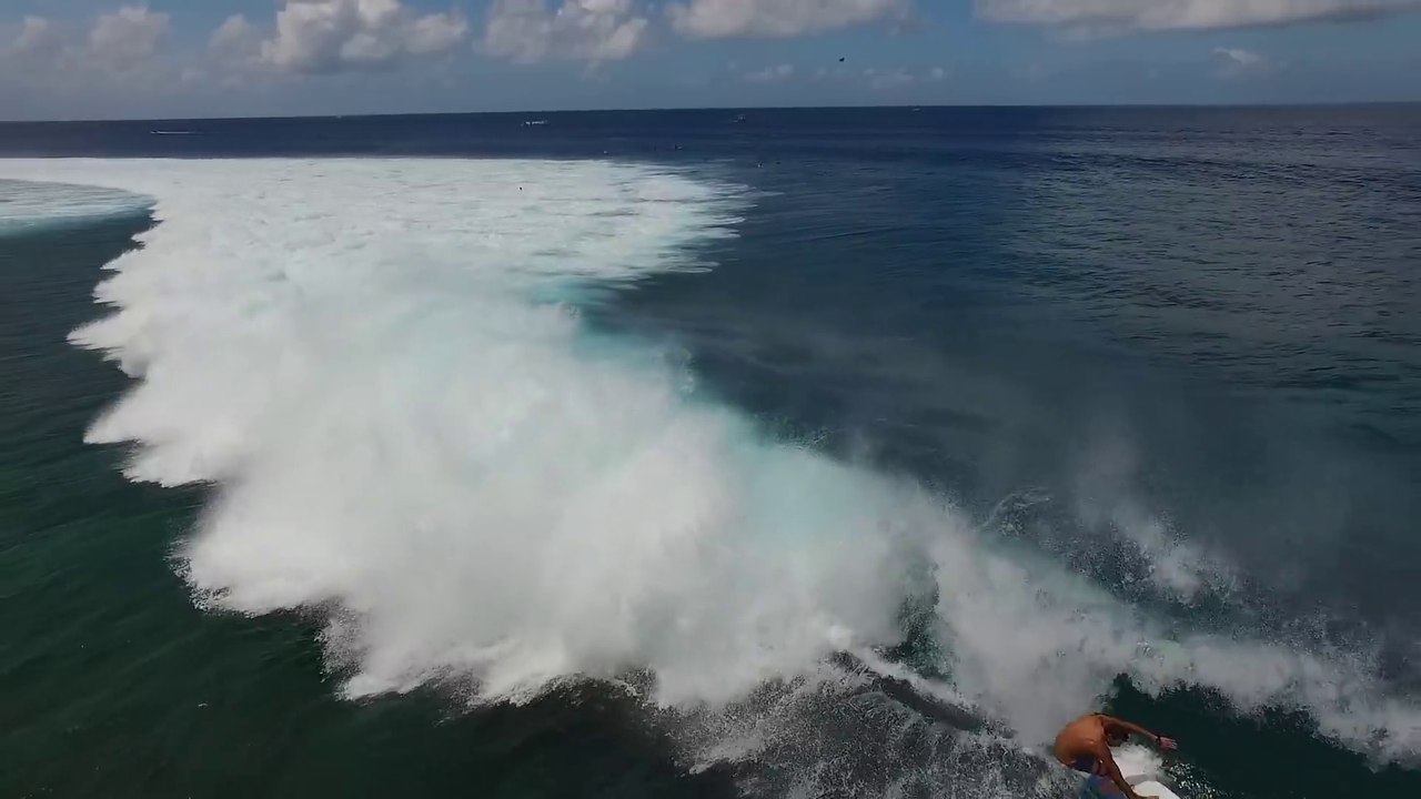 Adrénaline - surf : Les Maldives et ses plages paradisiaques