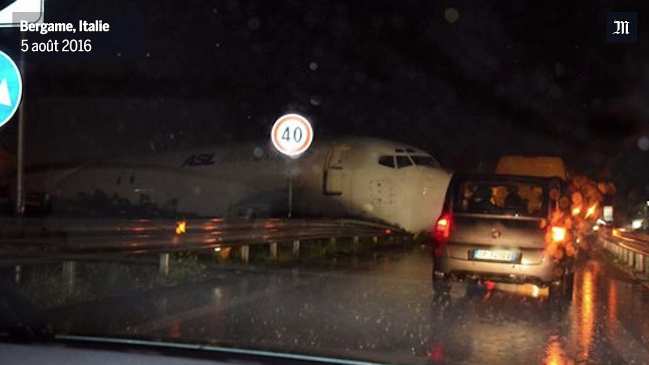 Un avion fait une impressionnante sortie de piste en Italie