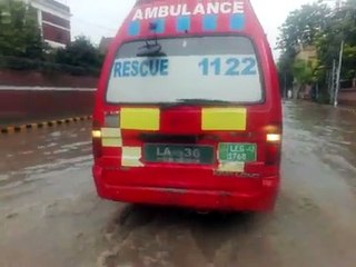 Barish ka bad supremecourt lahore ka Manzar