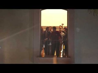 Dilma pula com multidão em ato com intelectuais em SP