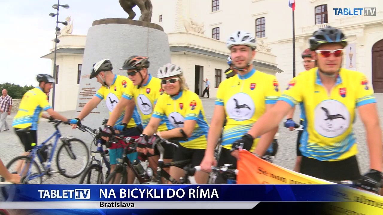 Pútnici zo Slovenského Orla nesú na bicykloch do Ríma posolstvo pápežovi 