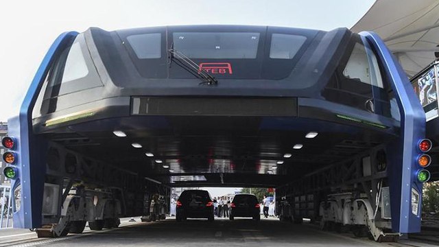 La Chine teste son bus censé fluidifier la circulation