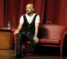 Komedyen Atalay Demirci Gözaltına Alındı