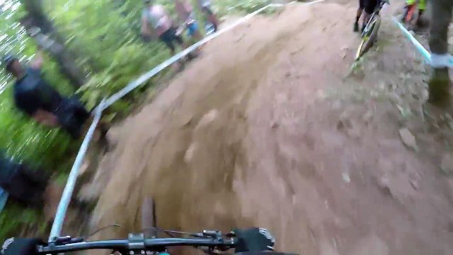 Adrénaline - VTT : caméra embarquée sur le spot du Mont-Saint-Anne avec Josh Bryceland