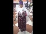 شاهد العجوز التي تحدت رقصة الأي الأي و الواي الواي   YouTube