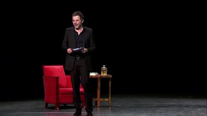 Excédé, Stéphane Guillon s'en prend à Michel Sapin