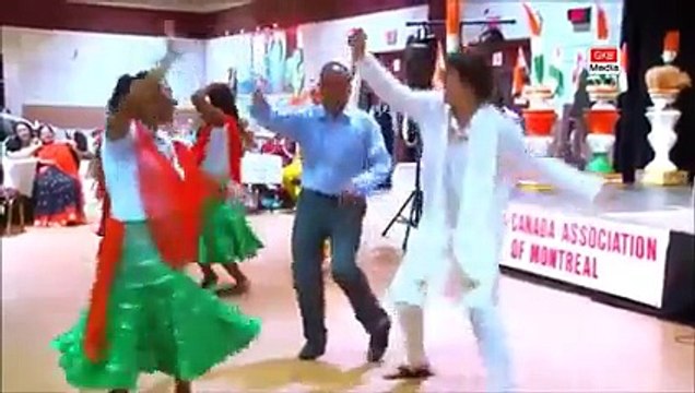 The new Prime Minister of Canada Justin Trudeau... dancing to Bhangra!