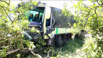 Un muerto y 17 heridos en una colisión entre turismo y autobús en Málaga
