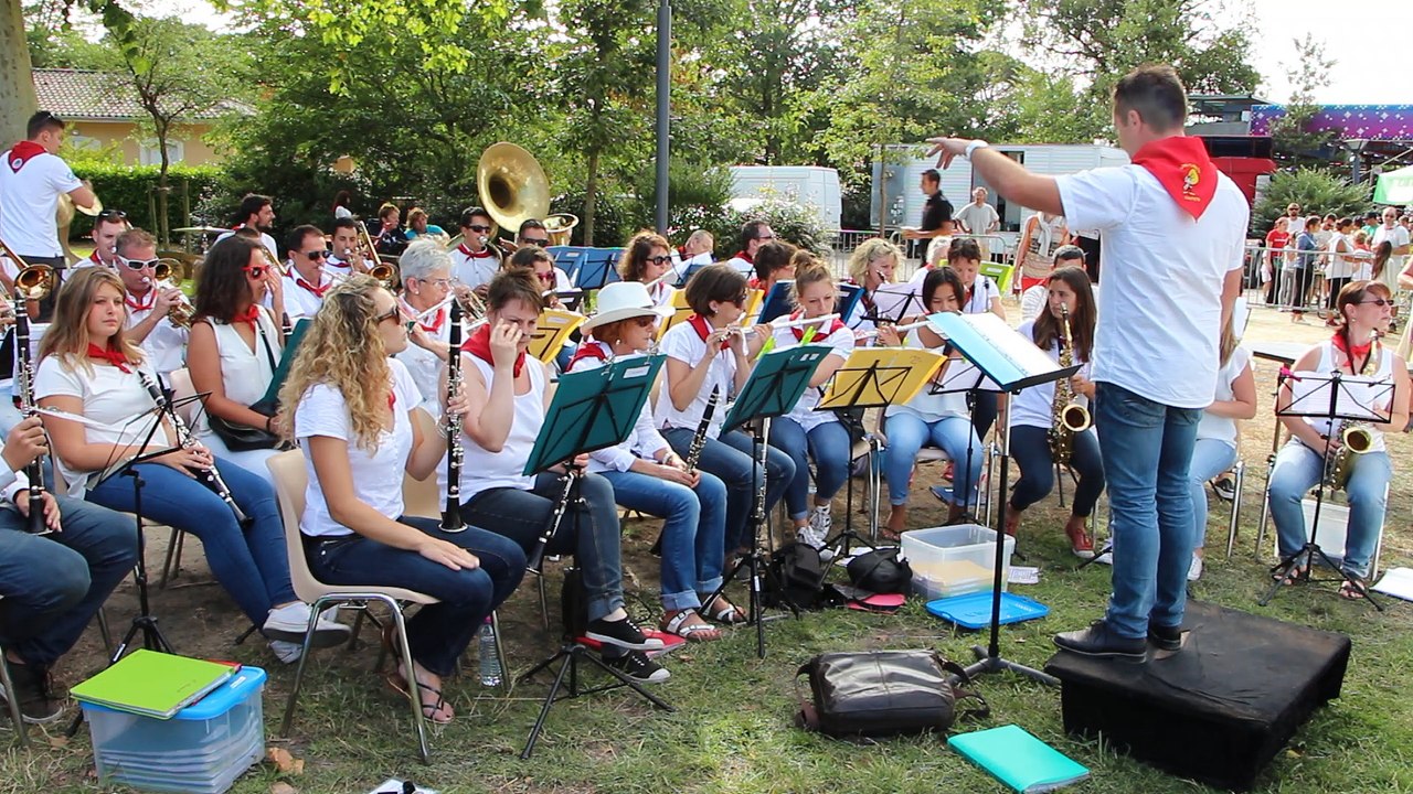 L'harmonie anime la course landaise