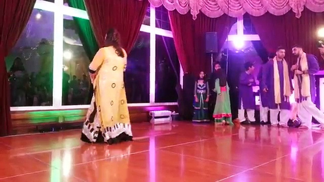 Wedding Dance parties In Pakistan