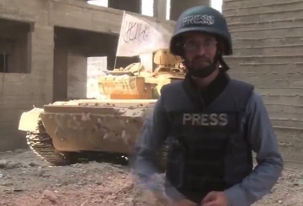 Muhabirin ölümden döndüğü an kamerada