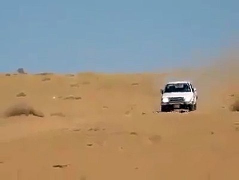 carrera de arrastre de la arena con turbos enorme!-Sand drag race with HUGE turbos!