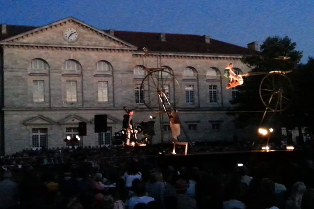 Fest'arts à Libourne - "...Sodade..." du cirque Rouages