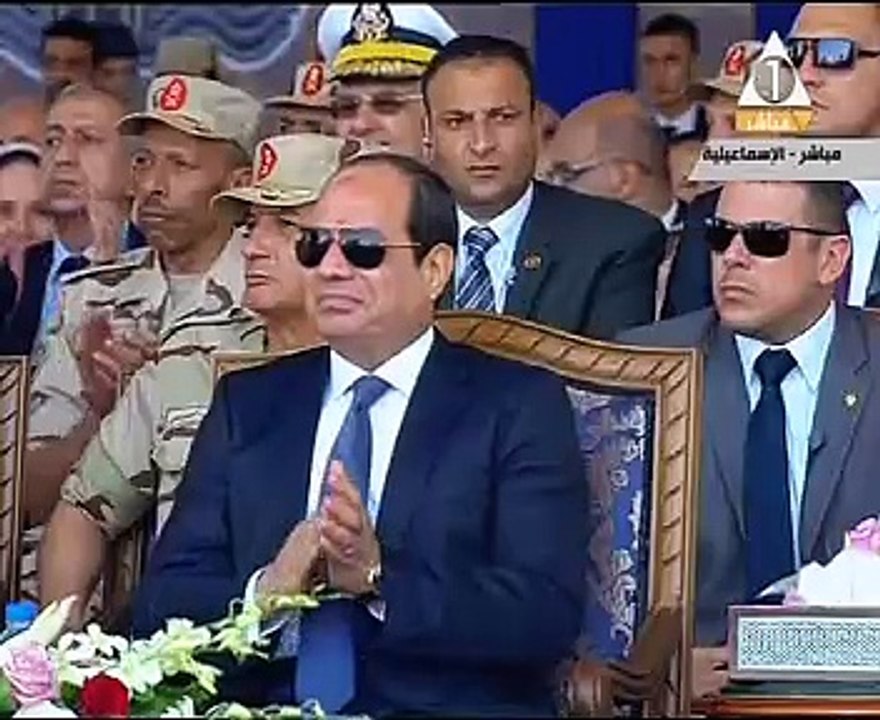 بالفيديو.. "الميسترال" تشارك فى عروض الاحتفال بذكرى مرور عام على افتتاح القناة الجديدة